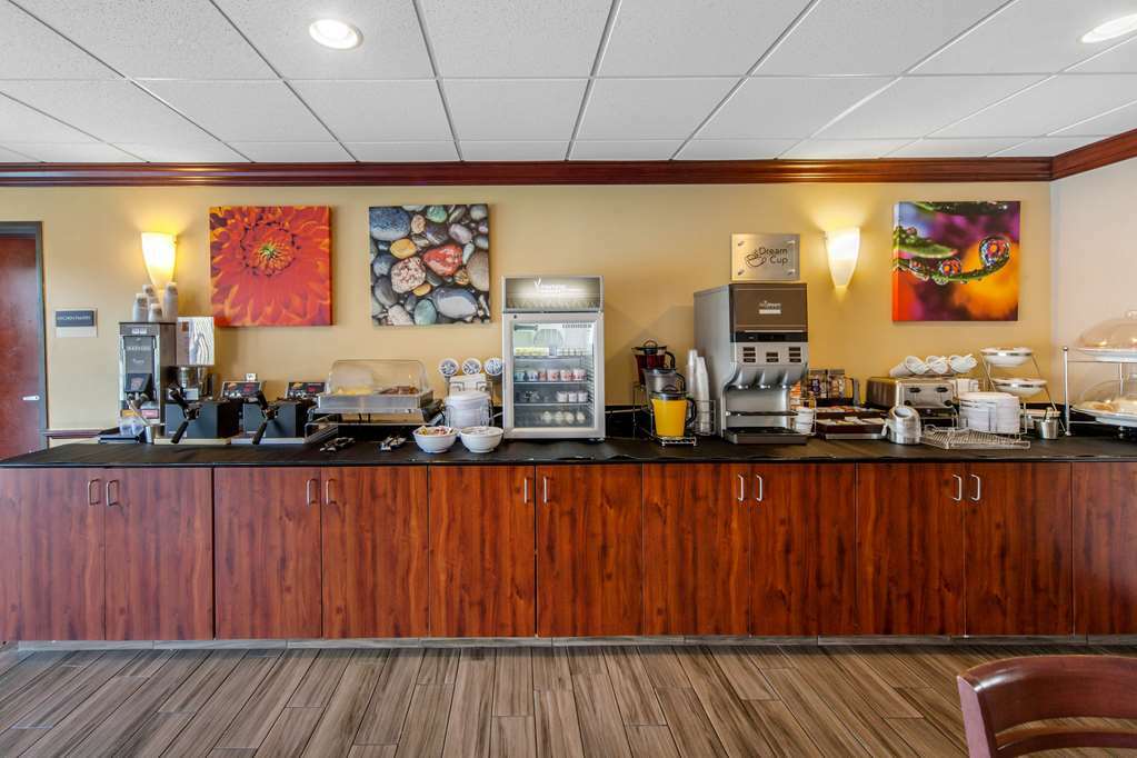 Sleep Inn & Suites Norman Near University Restaurant photo